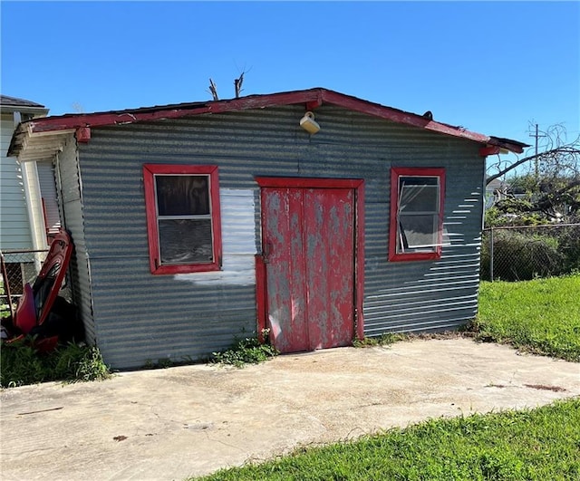 view of outbuilding