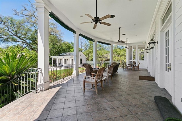 view of terrace with ceiling fan