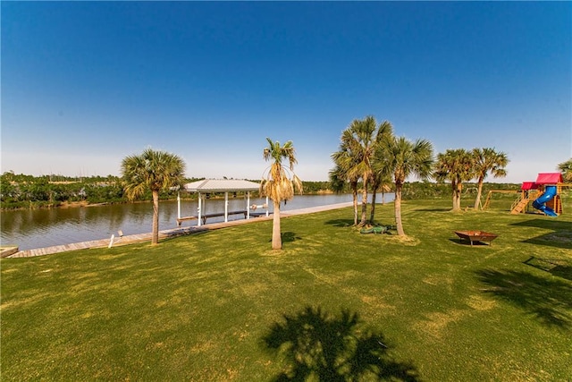 view of yard with a water view