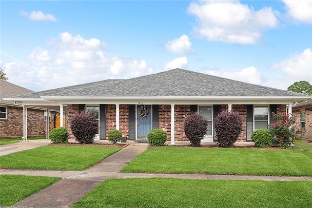 ranch-style home with a front yard