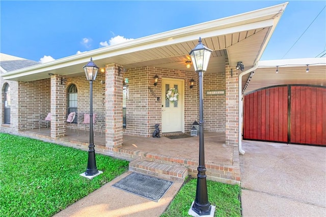 view of front of property with covered porch