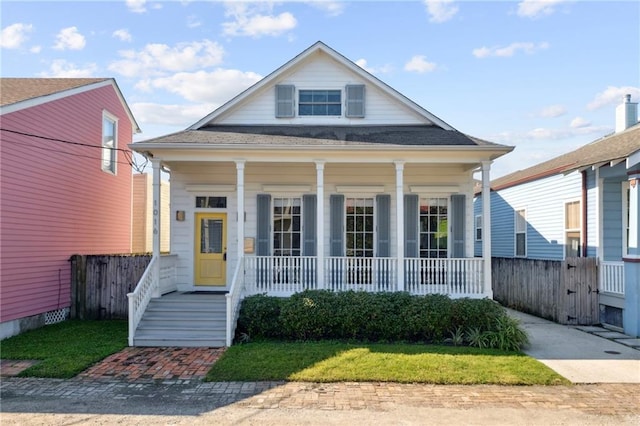 view of front of property