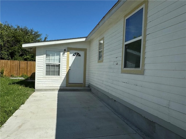 view of entrance to property