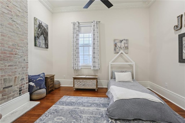 interior space with ceiling fan, crown molding, and hardwood / wood-style flooring