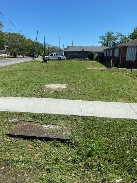 1527 Benton St, New Orleans LA, 70117 land for sale