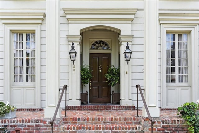 view of property entrance