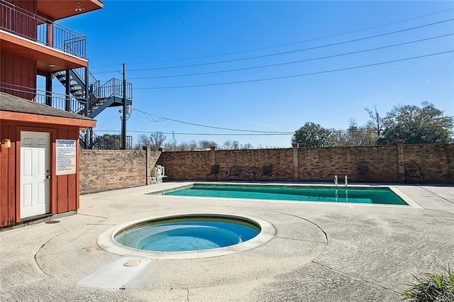 4289 Lac Saint Pierre Dr, Harvey, LA 70058 - view of pool featuring a hot tub