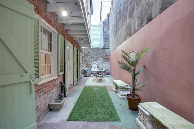 view of yard with a patio area