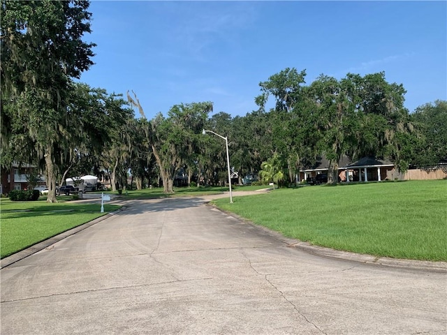 Listing photo 3 for 140 Regina Dr, Belle Chasse LA 70037