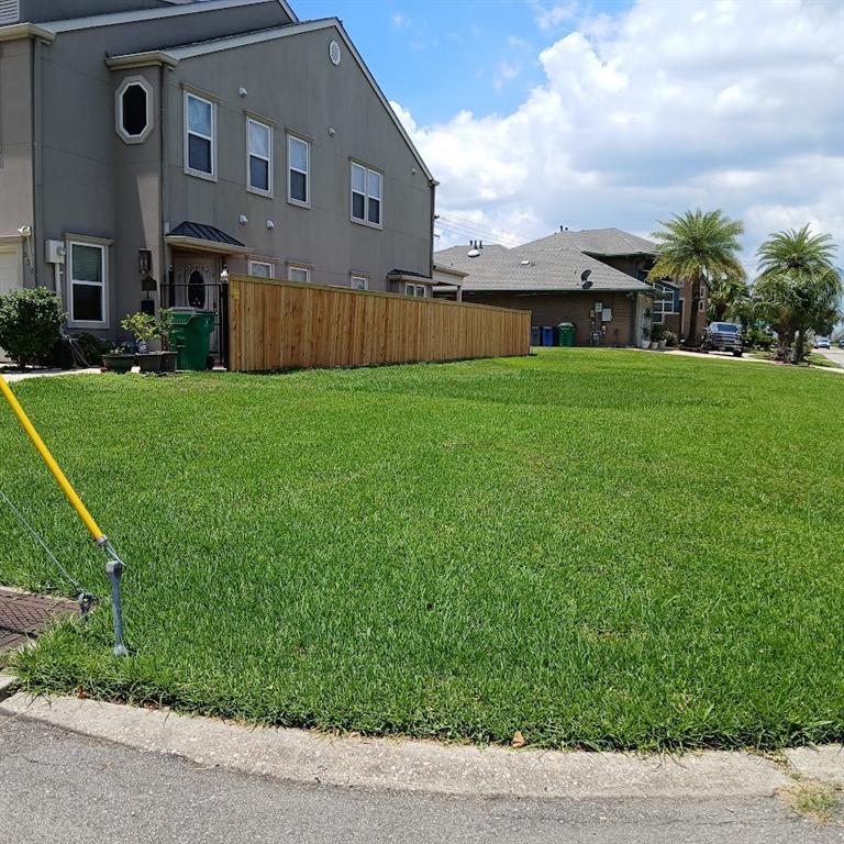 524 Andrews Ave, Metairie, LA 70005
