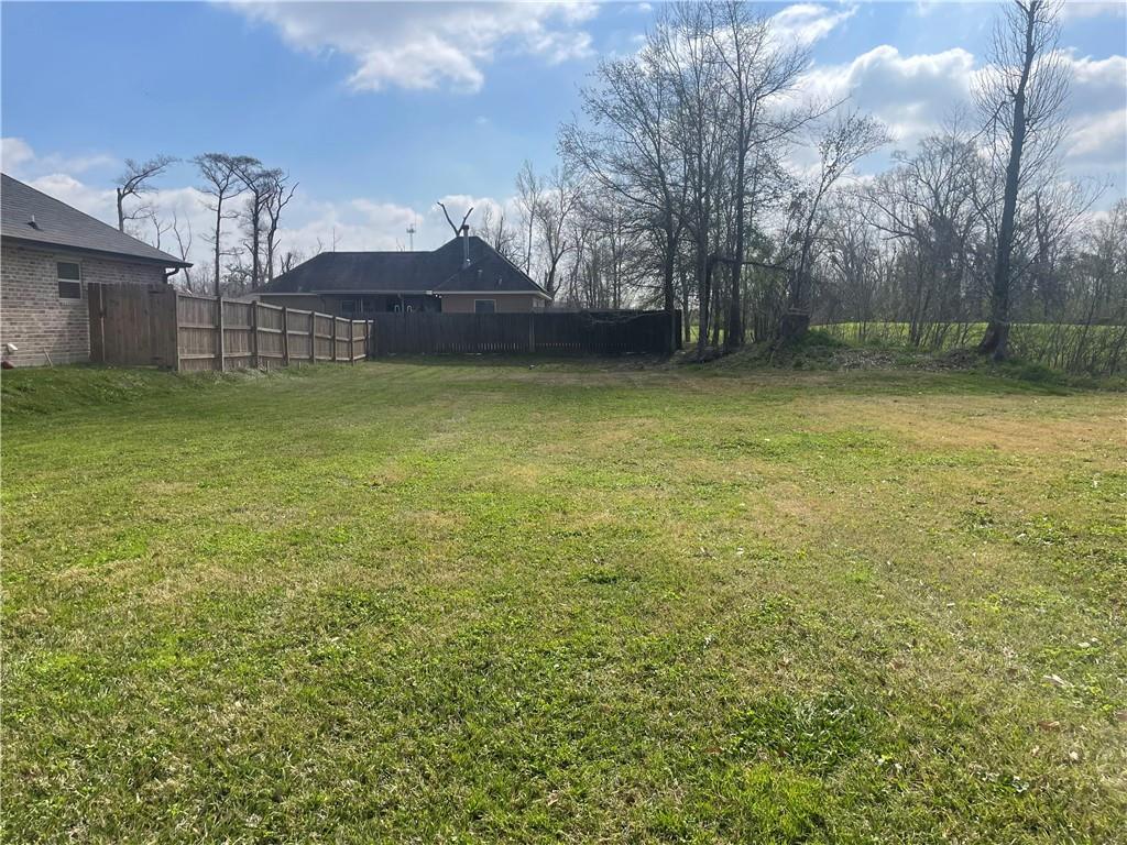 405 Ashton Oaks Ln, Luling, LA 70070