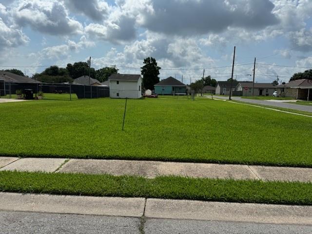 Listing photo 3 for 2401 Trio St, Chalmette LA 70043