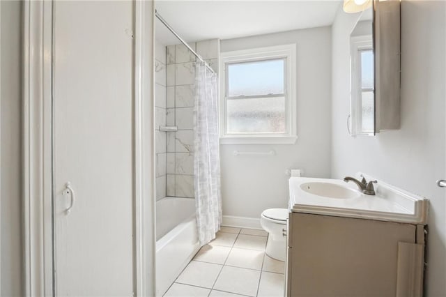 full bath with shower / bath combination with curtain, toilet, vanity, baseboards, and tile patterned floors