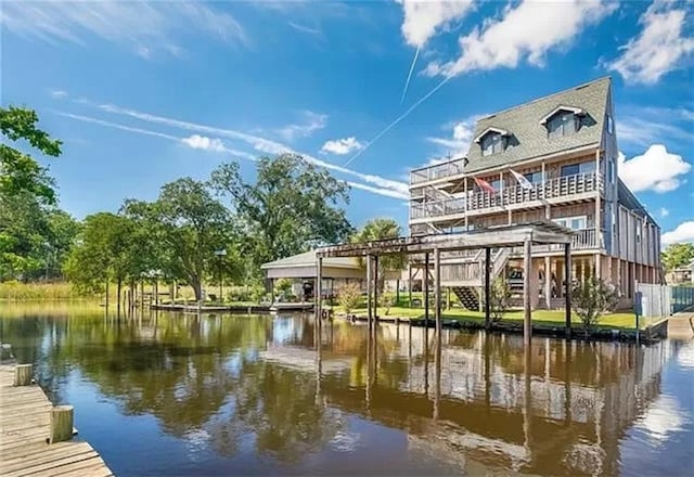 view of dock featuring a water view