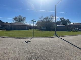 2012 Armstrong Dr, Marrero, LA 70072 - photo 1