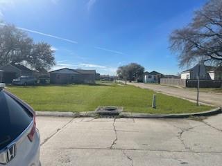 2088 Waters Dr, Marrero, LA 70072 - photo 1