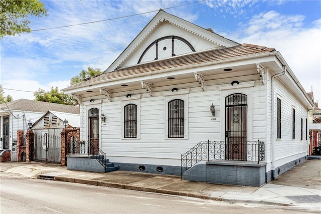 4102 Dauphine St, New Orleans, LA 70117 - view of shotgun-style home