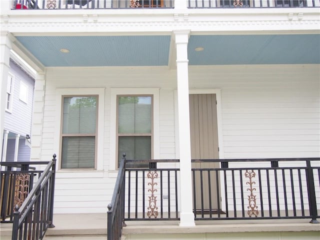 entrance to property with covered porch