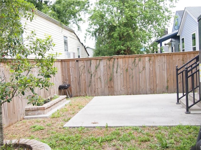 view of yard with a patio