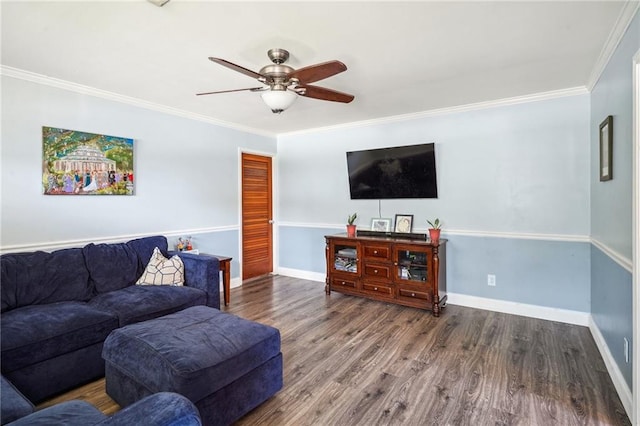 living room featuring crown molding, ceiling fan, and hardwood / wood-style floors