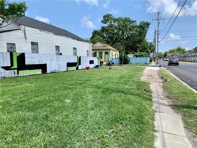 Listing photo 2 for 1502 Louisa St, New Orleans LA 70117