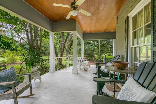 view of patio with covered porch and ceiling fan