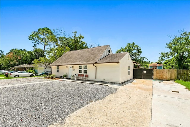 view of front of property featuring a patio