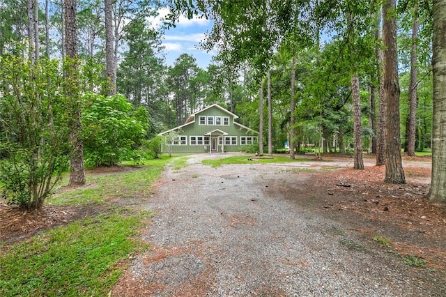 view of front facade featuring a garage