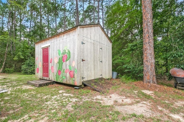 view of outbuilding