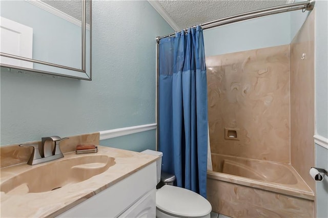 full bathroom with a textured ceiling, shower / bath combo with shower curtain, vanity, crown molding, and toilet