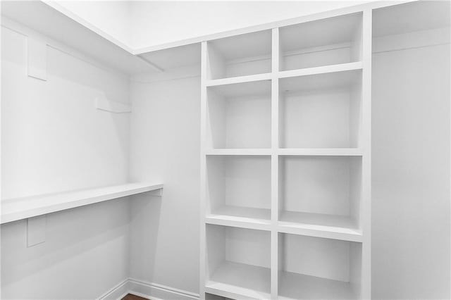 718 W Dr, Westwego, LA 70094 - view of spacious closet