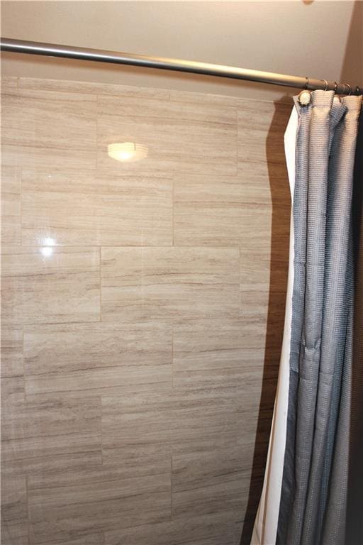 3805 Houma Blvd Unit C201, Metairie, LA 70006 - bathroom view of a tile shower