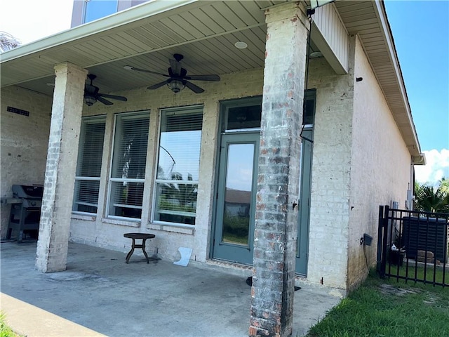 view of patio with ceiling fan