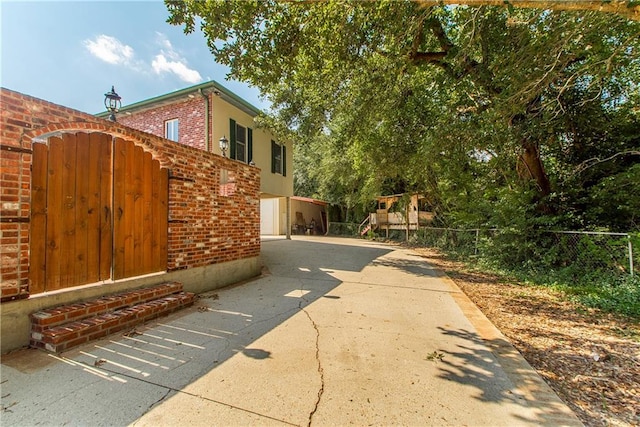 500 W Willow St, Ponchatoula, LA 70454 - view of property exterior