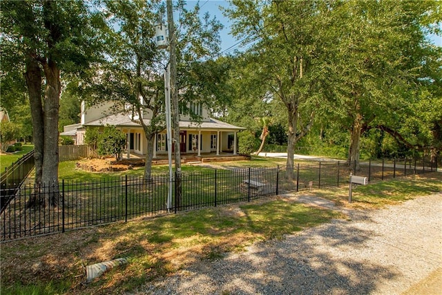 500 W Willow St, Ponchatoula, LA 70454 - view of front of property with a front yard