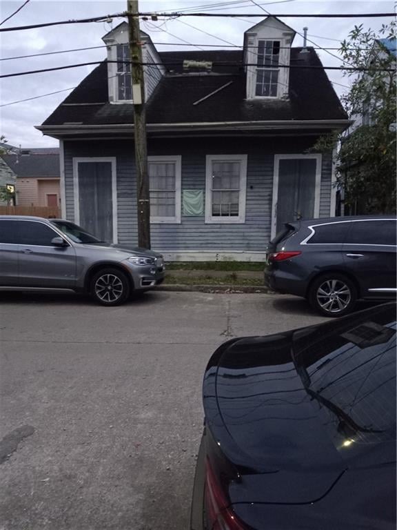 view of cape cod-style house