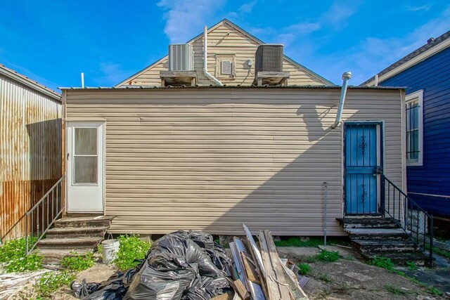 1936-1938 Franklin Ave, New Orleans, LA 70117 - rear view of property with entry steps