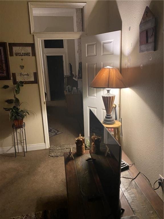 1936-1938 Franklin Ave, New Orleans, LA 70117 - corridor featuring carpet floors and baseboards