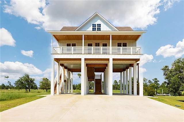 view of front of home featuring a carport