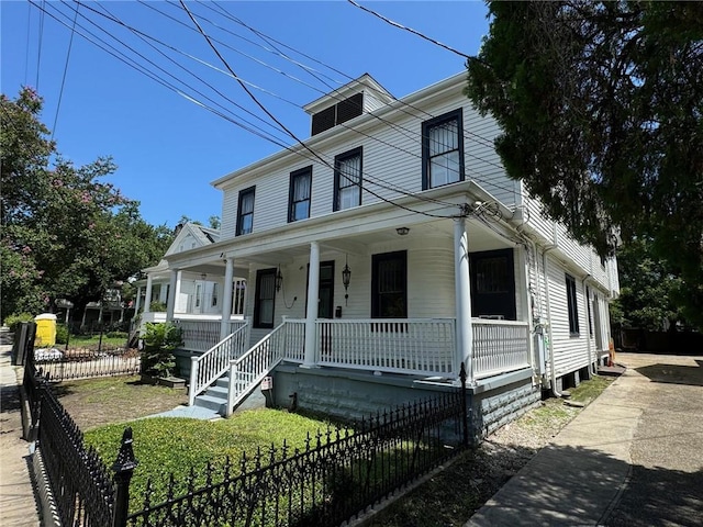 view of front of house featuring a porch