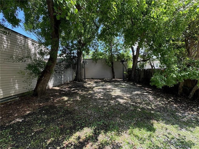 593739 Freret St, New Orleans, LA 70115 - view of fenced backyard