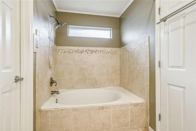 bathroom with tiled shower / bath combo