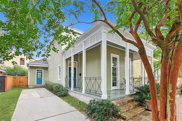 view of front of house featuring covered porch