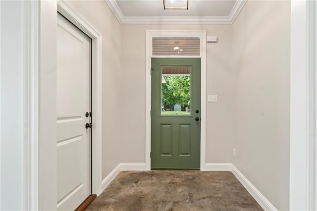 foyer featuring ornamental molding