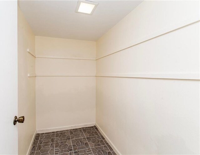3412 Tolmas Dr, Metairie, LA 70002 - view of walk in closet
