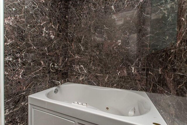 3412 Tolmas Dr, Metairie, LA 70002 - full bathroom with a jetted tub
