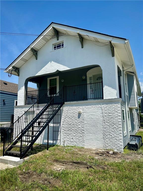 view of front of house