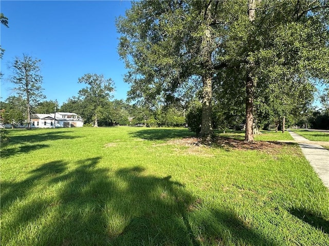 Listing photo 2 for S New Hampshire St, Covington LA 70433