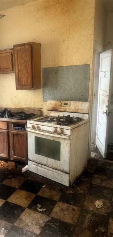 kitchen featuring gas range gas stove