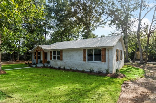 view of front of house with a front yard